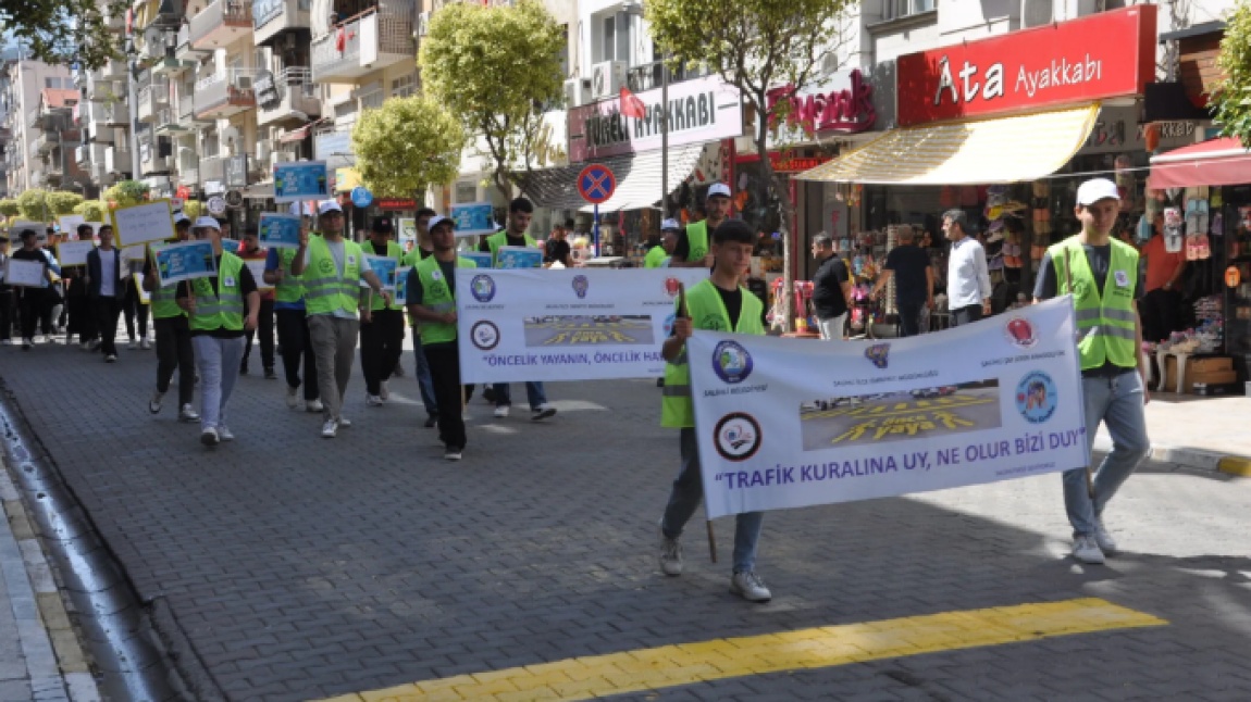 TRAFİK HAFTASI ETKİNLİKLERİNE KATILDIK